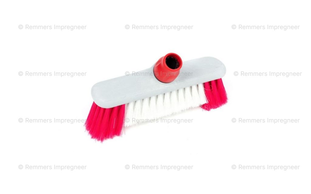Luiwagen met half harde haren voor professionele reiniging van coatingvloeren met Remmers producten